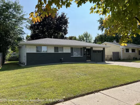 3601 Sumpter St, Lansing, MI 48911