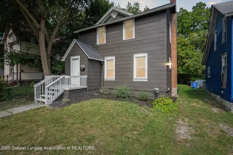 624 Brook St, Lansing, MI 48906