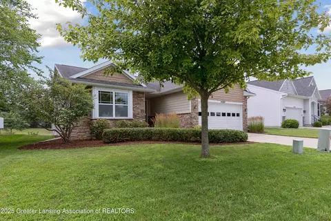 4265 Presidents Way #14, Dewitt, MI 48820