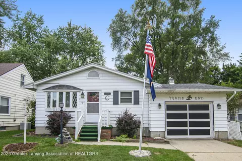516 Hume Blvd, Lansing, MI 48917