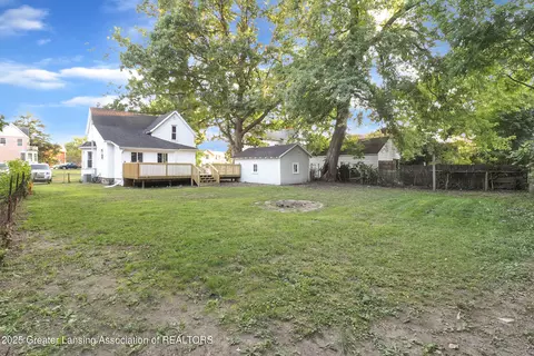 Exterior - 229 State St, Eaton Rapids, MI 48827 photo 5 of 6
