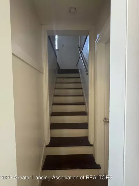 Entry Way - 2601 Forest Ave, Lansing, MI 48910 photo 2 of 2