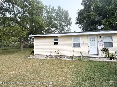 505 Gary Dr, Crystal, MI 48818
