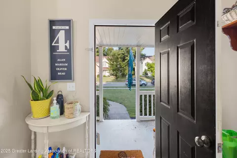 Entry Way - 2174 Cedar Bend Dr, Holt, MI 48842 photo 1 of 10