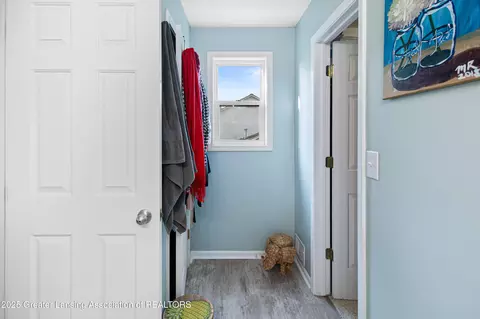 Entry Way - 2174 Cedar Bend Dr, Holt, MI 48842 photo 9 of 10