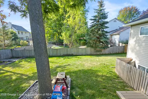 Exterior - 2174 Cedar Bend Dr, Holt, MI 48842 photo 5 of 16