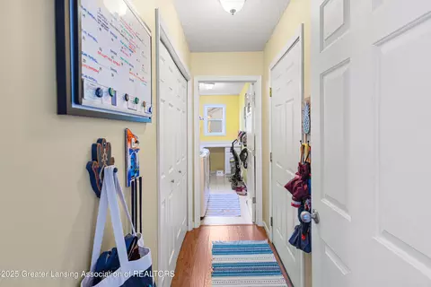 Entry Way - 2174 Cedar Bend Dr, Holt, MI 48842 photo 8 of 10