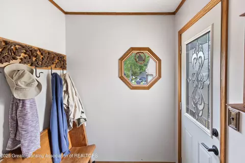 Entry Way - 5324 E Pratt Rd, Saint Johns, MI 48879 photo 2 of 2
