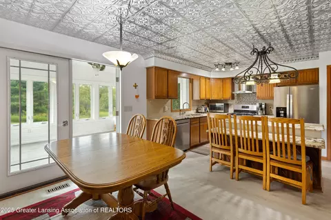 Dining - 5324 E Pratt Rd, Saint Johns, MI 48879 photo 1 of 1
