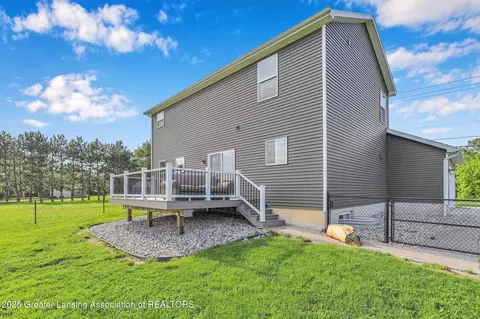Exterior - 4535 Harper Rd, Holt, MI 48842 photo 4 of 5
