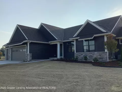 11625 Murano Dr #63, Dewitt, MI 48820