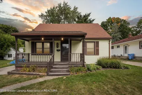 637 S Park Blvd, Lansing, MI 48910