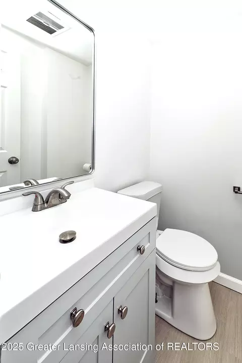 Bath - 361-365 N Dibble Ave, Lansing, MI 48917 photo 1 of 5