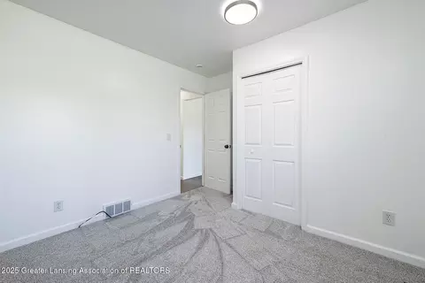 Bedroom - 361-365 N Dibble Ave, Lansing, MI 48917 photo 5 of 9