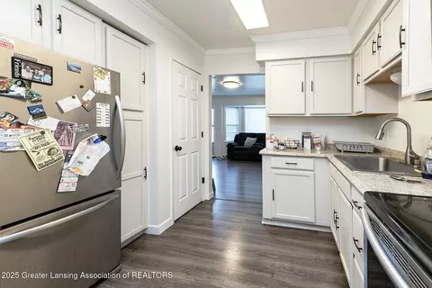 Kitchen - 361-365 N Dibble Ave, Lansing, MI 48917 photo 5 of 5