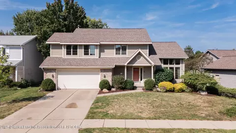 6510 Conestoga Dr, Lansing, MI 48917