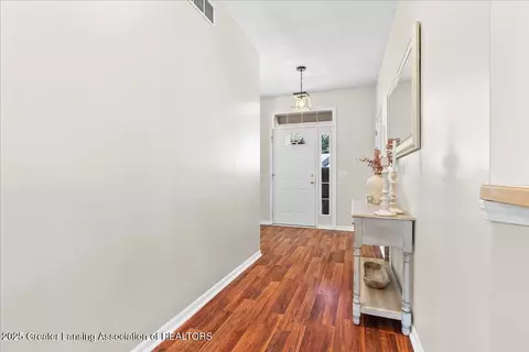 Entry Way - 8614 Jacaranda Dr, Dimondale, MI 48821 photo 2 of 3
