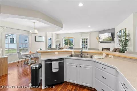 Kitchen - 8614 Jacaranda Dr, Dimondale, MI 48821 photo 2 of 3