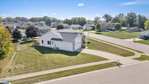 View/Area - 8614 Jacaranda Dr, Dimondale, MI 48821 photo 4 of 5