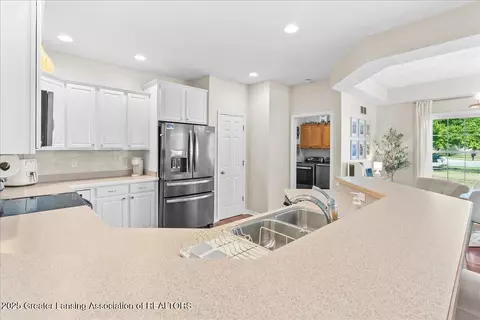 Kitchen - 8614 Jacaranda Dr, Dimondale, MI 48821 photo 3 of 3