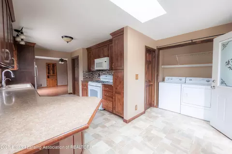 Entry Way - 243 Jackson St, Sunfield, MI 48890 photo 2 of 13