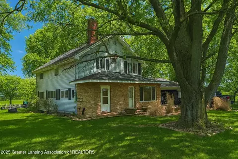 1370 N Dietz Rd, Webberville, MI 48892