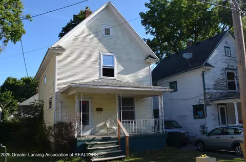 202 Woodlawn Ave, Lansing, MI 48910