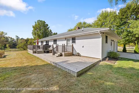 Exterior - 5101 Bennett Rd, Jackson, MI 49201 photo 6 of 11