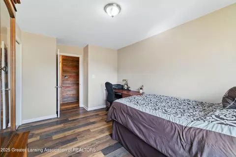 Bedroom - 5101 Bennett Rd, Jackson, MI 49201 photo 6 of 7