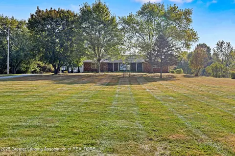 5101 Bennett Rd, Jackson, MI 49201