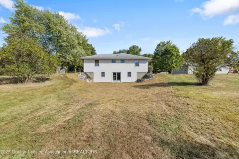 Exterior - 5101 Bennett Rd, Jackson, MI 49201 photo 10 of 11