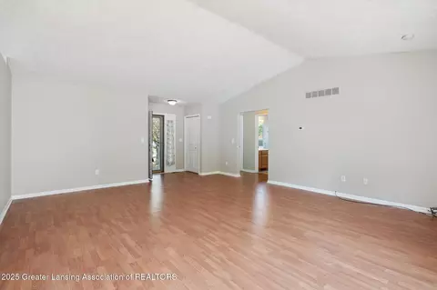 13717 Remington Dr, Bath, MI 48808 photo 5