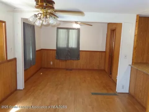 3205 Aurelius Rd, Lansing, MI 48910 photo 10