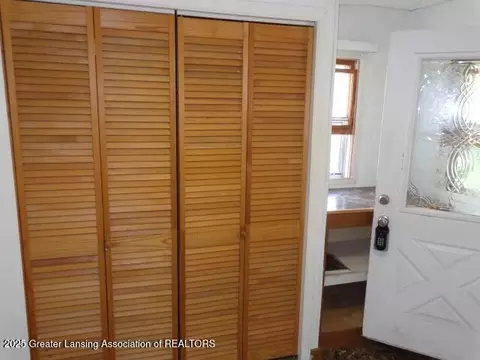 3205 Aurelius Rd, Lansing, MI 48910 photo 25
