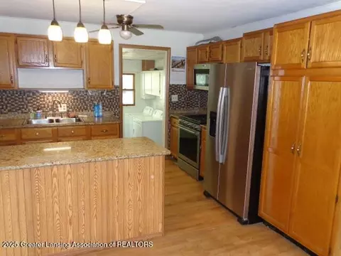 3205 Aurelius Rd, Lansing, MI 48910 photo 6