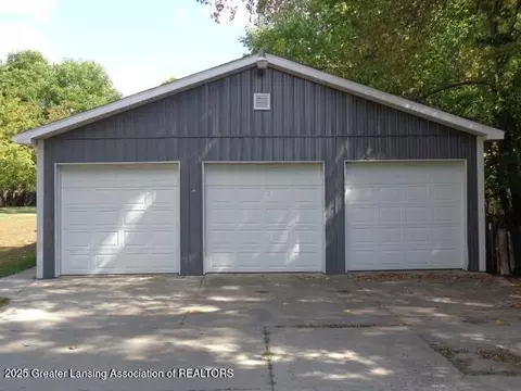 3205 Aurelius Rd, Lansing, MI 48910 photo 35