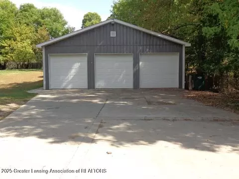 3205 Aurelius Rd, Lansing, MI 48910 photo 36