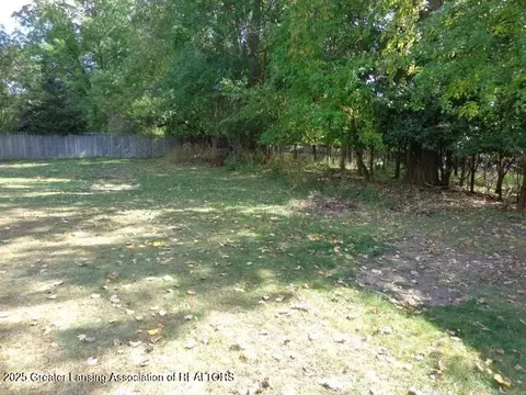 3205 Aurelius Rd, Lansing, MI 48910 photo 31