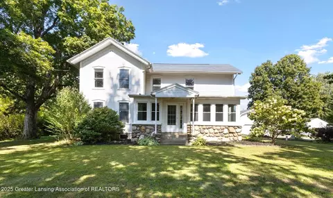 1877 Packard Hwy, Charlotte, MI 48813