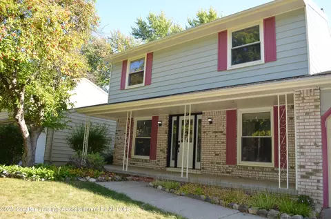 3405 Swanee Dr, Lansing, MI 48911
