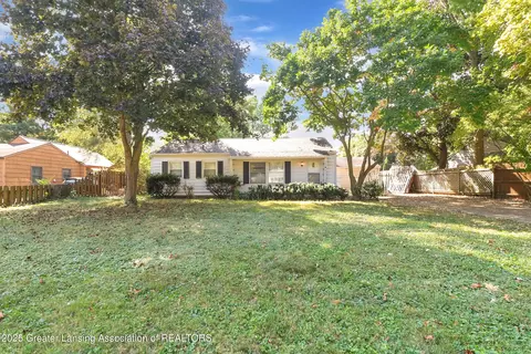 1542 Ann St, East Lansing, MI 48823