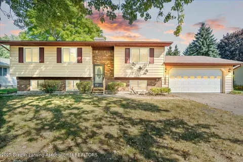 2656 Gilbert Rd, Lansing, MI 48911