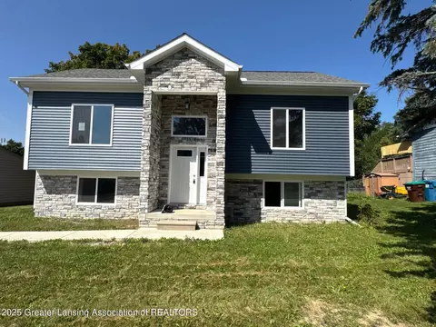 310 Colebrook Dr, Clinton, MI 49236
