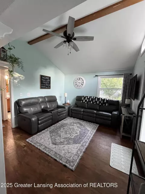 Living - 219 N Sycamore St, Marshall, MI 49068 photo 3 of 3