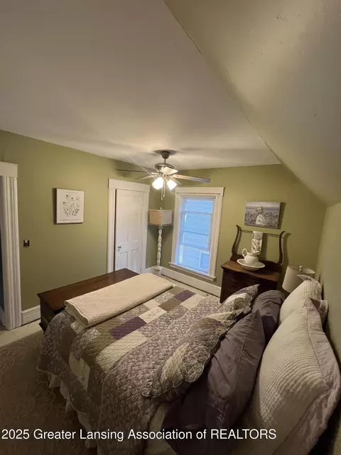 Bedroom - 219 N Sycamore St, Marshall, MI 49068 photo 3 of 5