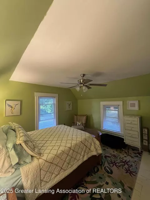 Bedroom - 219 N Sycamore St, Marshall, MI 49068 photo 4 of 5