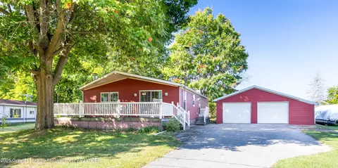 423 Swift Dr, Stanton, MI 48888