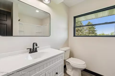Bath - 1551 E Lovejoy Rd, Perry, MI 48872 photo 4 of 4