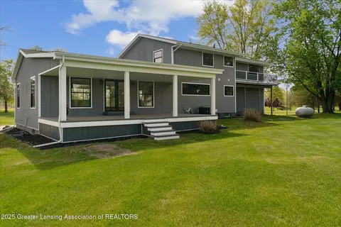 Exterior - 1551 E Lovejoy Rd, Perry, MI 48872 photo 4 of 8