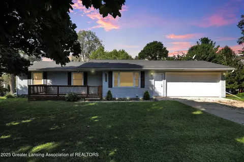 6535 Creyts Rd, Dimondale, MI 48821 photo 2